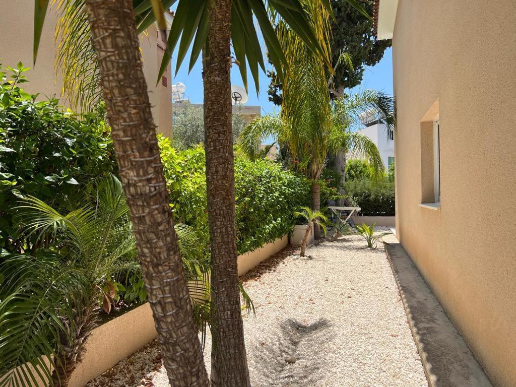 Casa Del Sol Townhouse In Iris Village Paphos Exterior photo