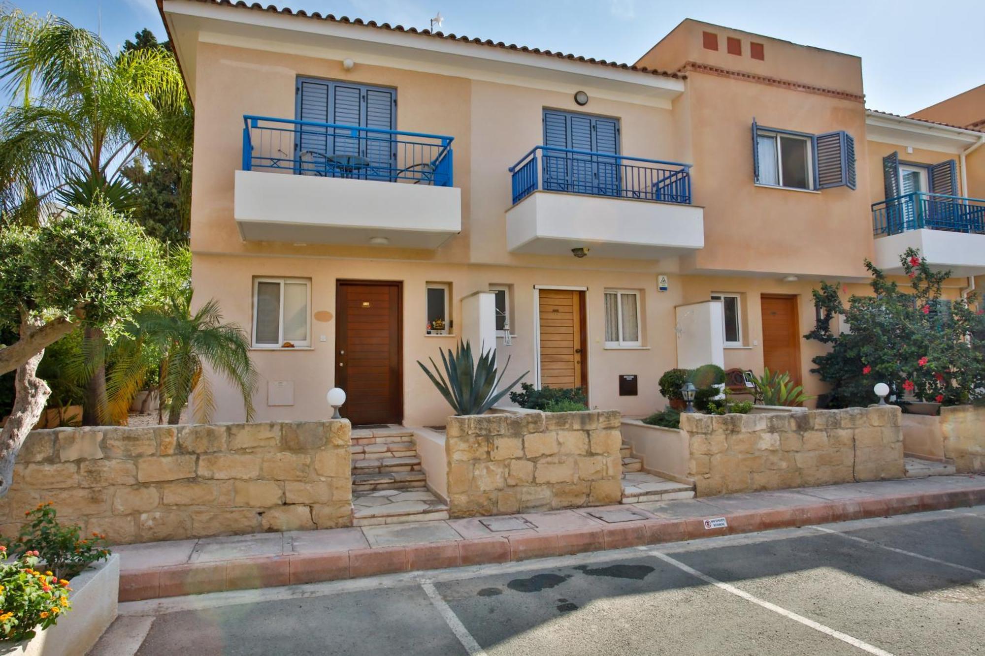 Casa Del Sol Townhouse In Iris Village Paphos Exterior photo