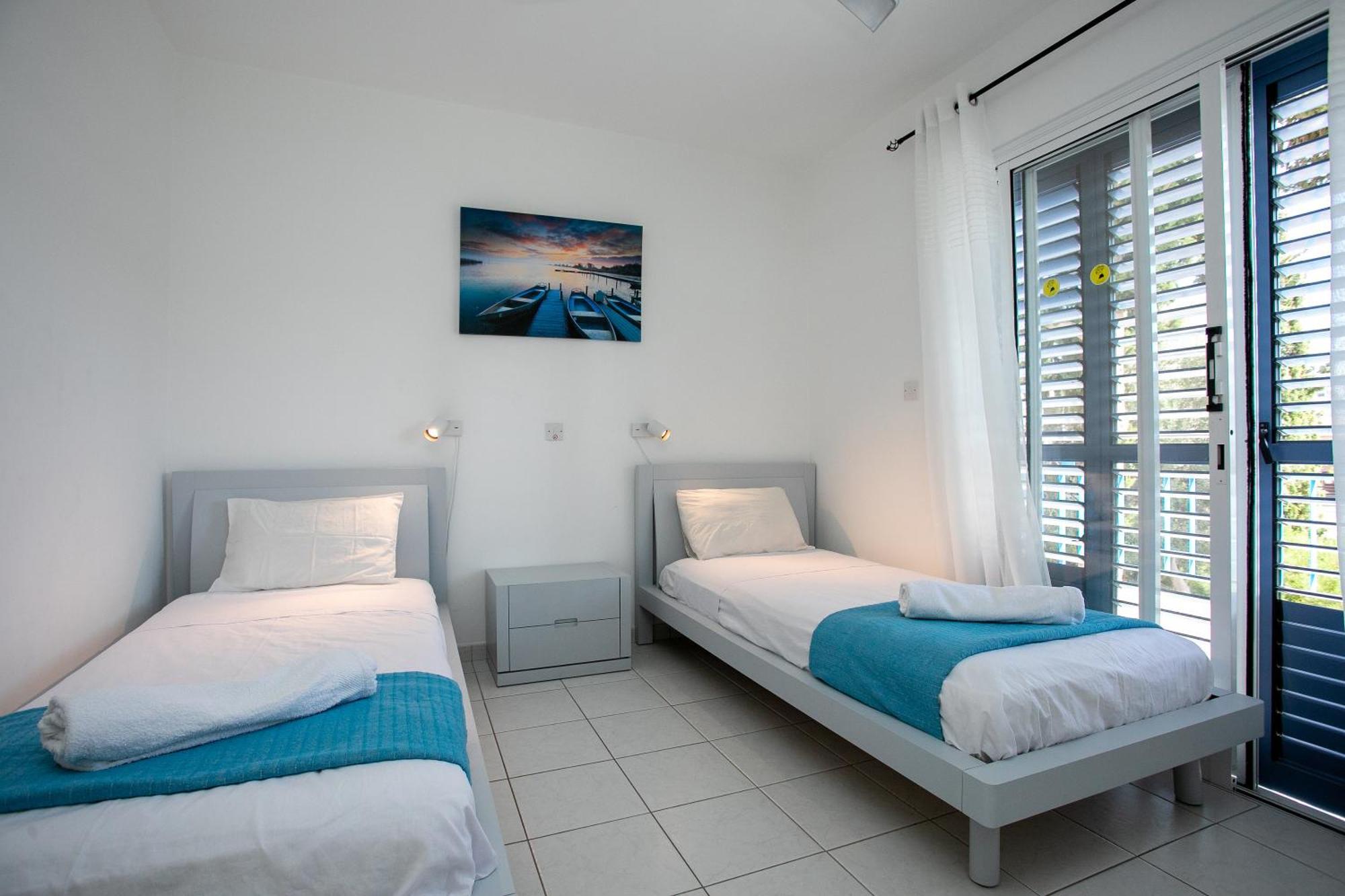 Casa Del Sol Townhouse In Iris Village Paphos Exterior photo